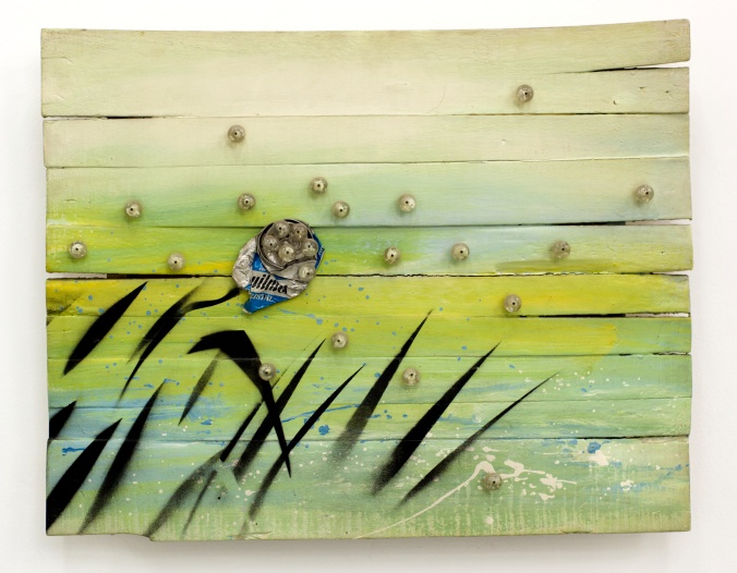 Alfredo Londaibere. Sin título. Quilmes, 1994 Técnica mixta. Esmalte sobre madera con collage de materiales. 57 x 72 cm Cortesía de Col. Gustavo Bruzzone
