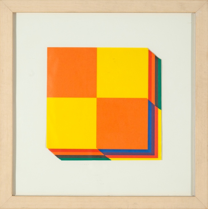 Daniel Joglar. Two-Tone Squares, 2007 Papeles impresos apilados. 17 x 17 cm.
